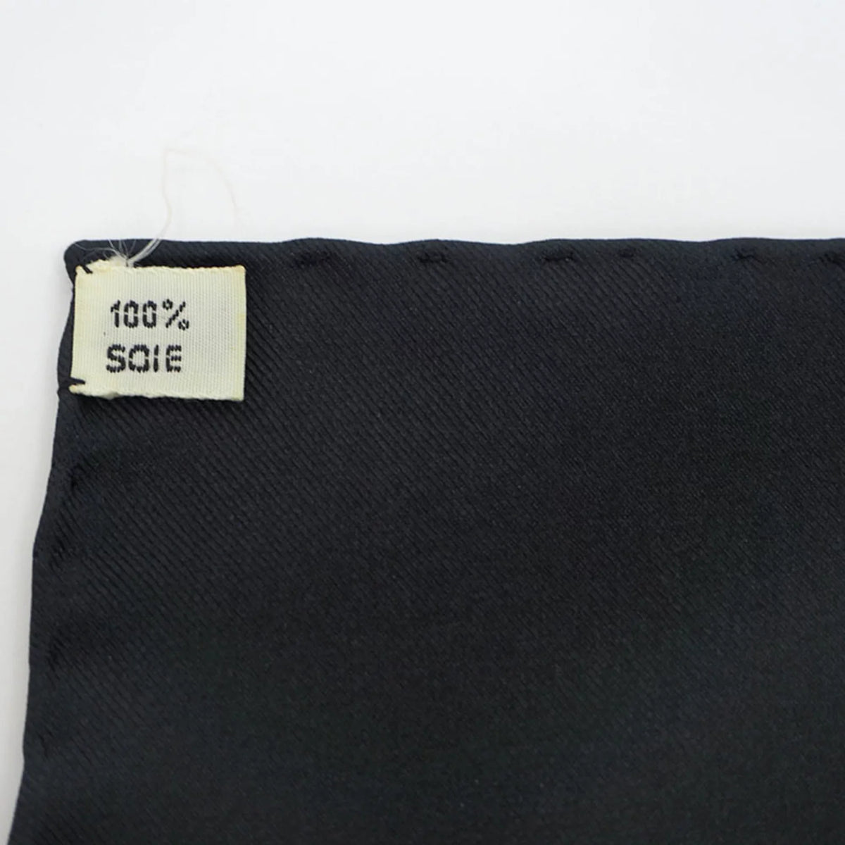 Pre-Owned HERMES Hermes Carre 90 Eperon d'or Golden Spur Pellier Black x Yellow H.d'ORiGNY Scarf Muffler (Good)