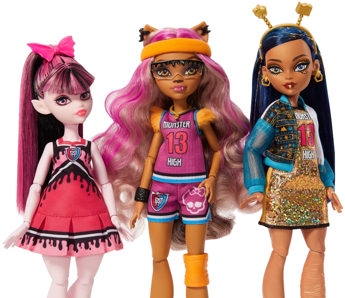 Monster High Ghoul Spirit Doll 6-Pack, Sport Theme, Collectible Set with Draculaura & 5 Other Dolls